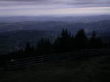 19 : 57
