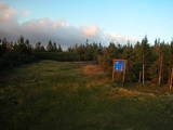19 : 46
