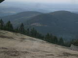 06 : 00
