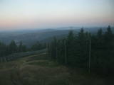 06 : 00