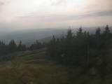 18 : 00