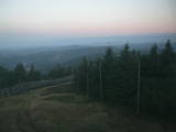 06 : 00