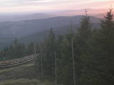 19 : 44