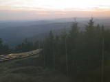 19 : 44