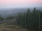 06 : 00