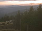 19 : 08