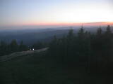 22 : 00