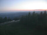 22 : 08