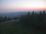22 : 00