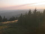 19 : 56