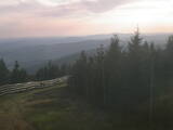 19 : 08