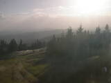 18 : 44