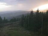 19 : 44