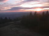19 : 04