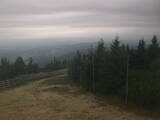 09 : 04