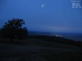 04 : 00