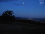 03 : 44