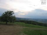 19 : 56