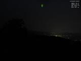 22 : 00