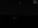 03 : 00