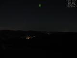 23 : 04