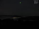 03 : 32