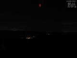 23 : 00