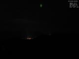 03 : 32
