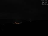 22 : 04