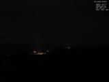 22 : 08