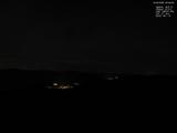 22 : 04
