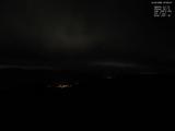 03 : 00