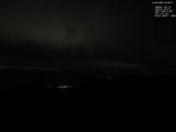 03 : 32