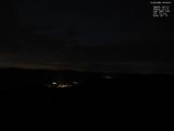 22 : 04