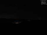 23 : 00
