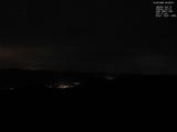 22 : 08