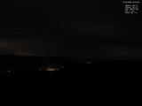 23 : 04