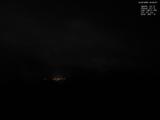 23 : 04