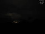 22 : 00