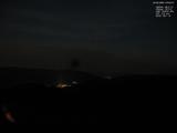 23 : 04