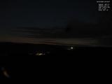 23 : 04