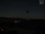 02 : 00