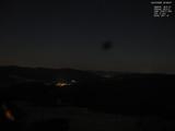 02 : 08
