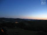 03 : 32