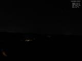 03 : 32