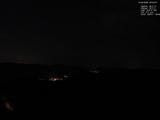 22 : 04
