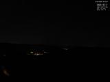 22 : 04