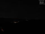 22 : 08