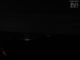 03 : 32
