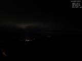 02 : 00
